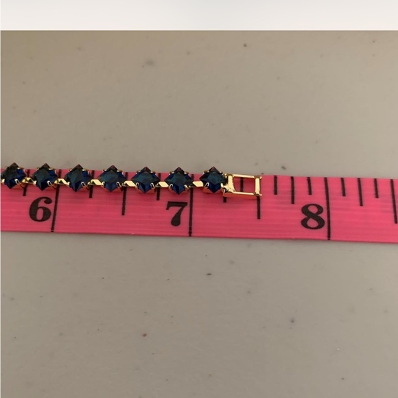 Elegant Gold and Blue Bracelet - Picture 4 of 4